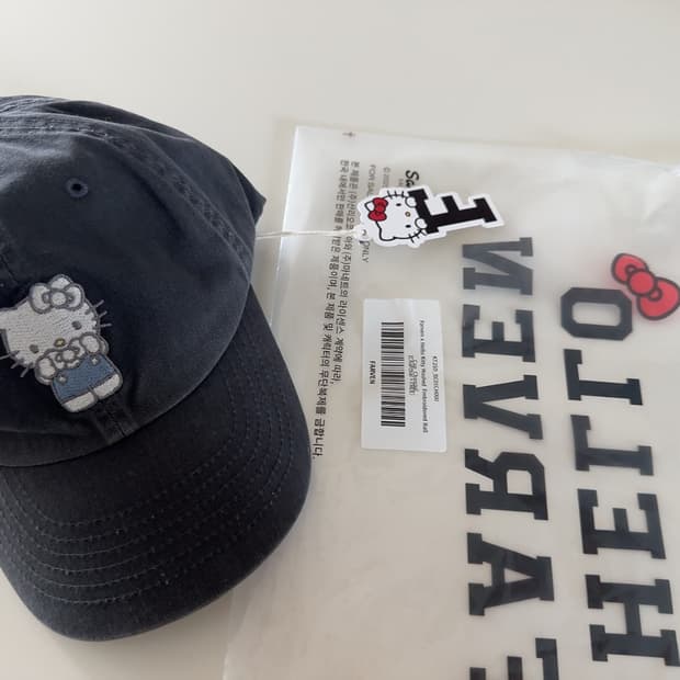 파르벵 x 키티 워시드 볼캡 (미착용새상품)