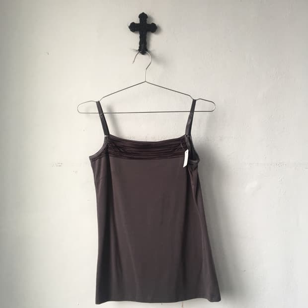 Pleats point sleeveless