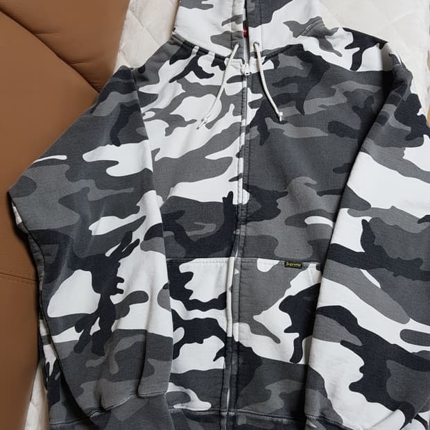 슈프림 워크 후드 집업 티셔츠 스노우 카모 24FW