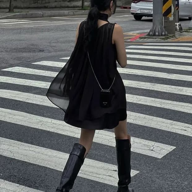 트리밍버드 타이 미니 원피스 블랙