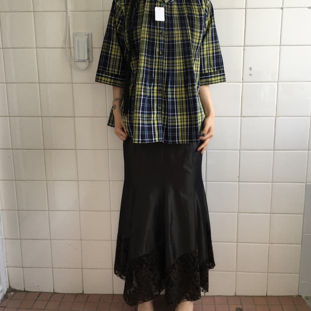 Check pattern pleats blouse