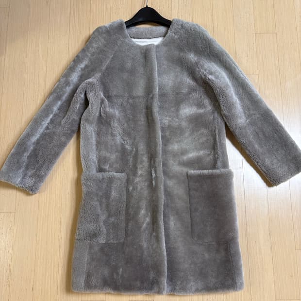 클럽모나코 양털 코트