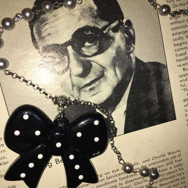 No. 48 / 귀여미검정 왕리본 목걸이