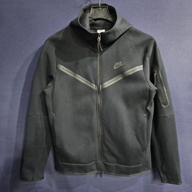 나이키 신형 테크팩 L 95~100 상태좋아요