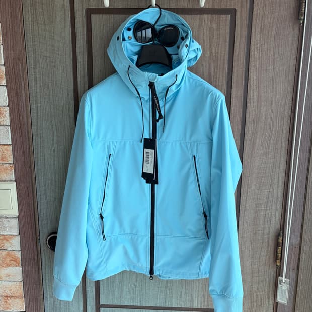 새상품(48)씨피컴퍼니 CP컴퍼니 고글 후드 쉘 자켓 스카이블루