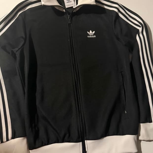 아디다스 져지 클래식 바켄아우어 블랙