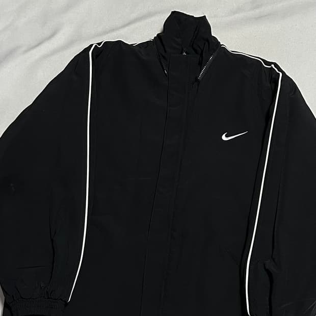 100 나이키 빅로고 블랙 점퍼