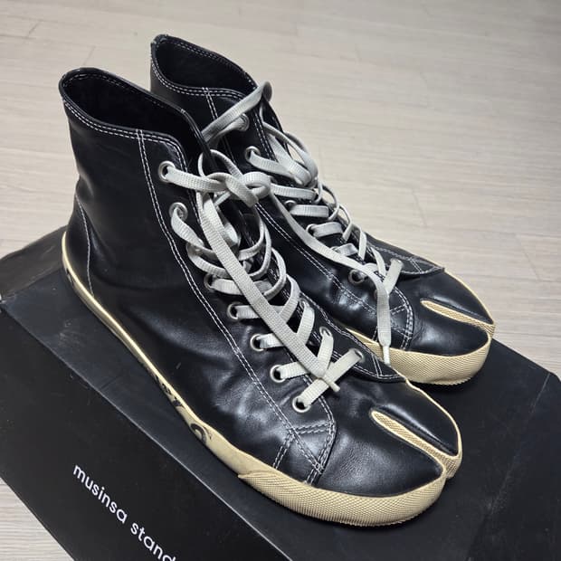 마르지엘라 타비 스니커즈 레더