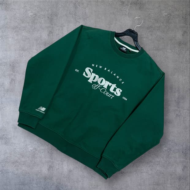 뉴발란스 스펠아웃 그린 맨투맨