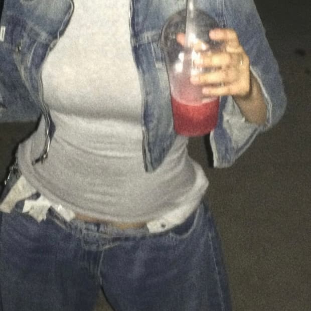 오디너리 홀리데이 크롭 데님 자켓