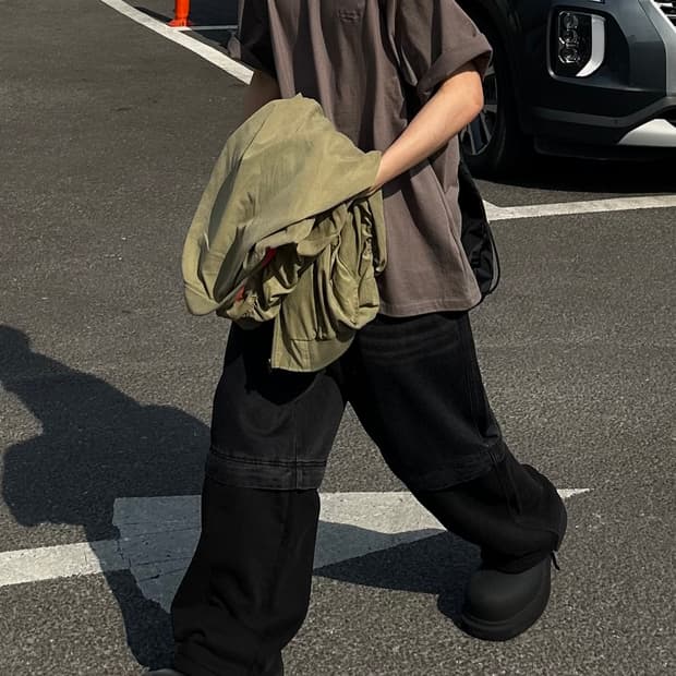 언더마이카 Mu.05 안티 로고 오버핏 반팔티 카키(2)