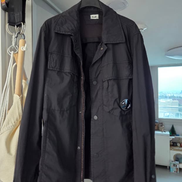 cp컴퍼니 바람막이 블랙