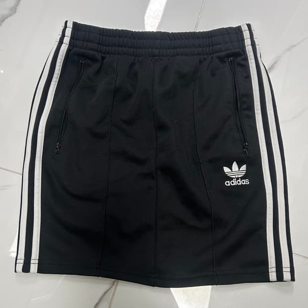 아디다스 유로파 스커트 블랙