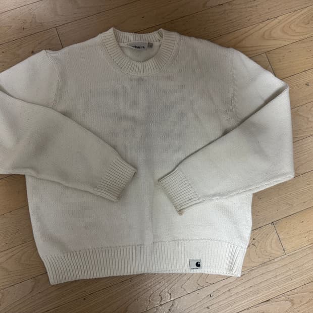 칼하트윕 니트 판매합니다 :) 