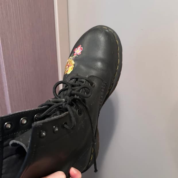 닥터마틴 플로랄 부츠 워커