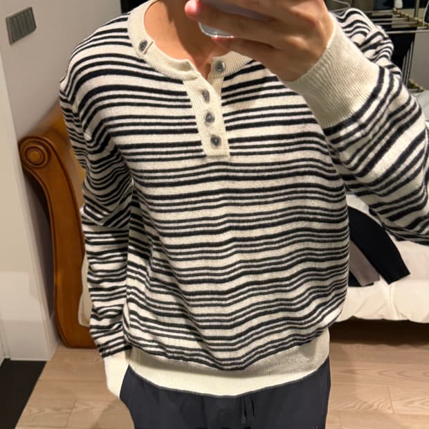 웨이비니스 waviness 헨리넥 스트라이프 니트 1