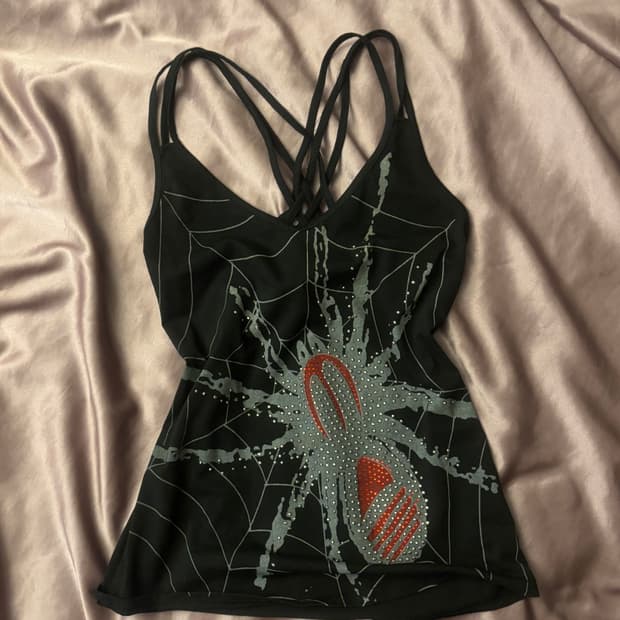 거미 블랙 나시 