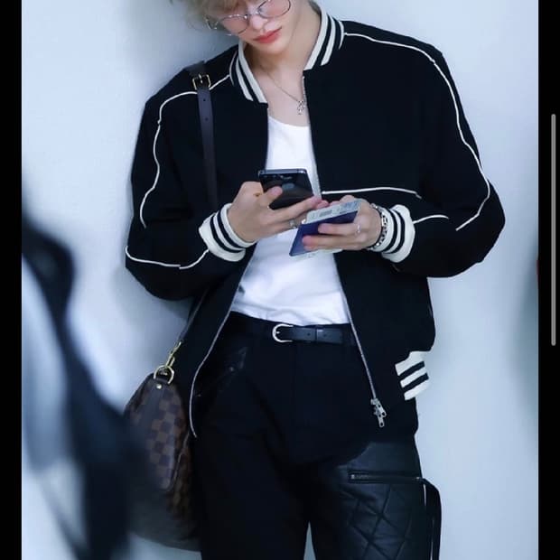 애모스텐스 플레어진 (원빈 착용)