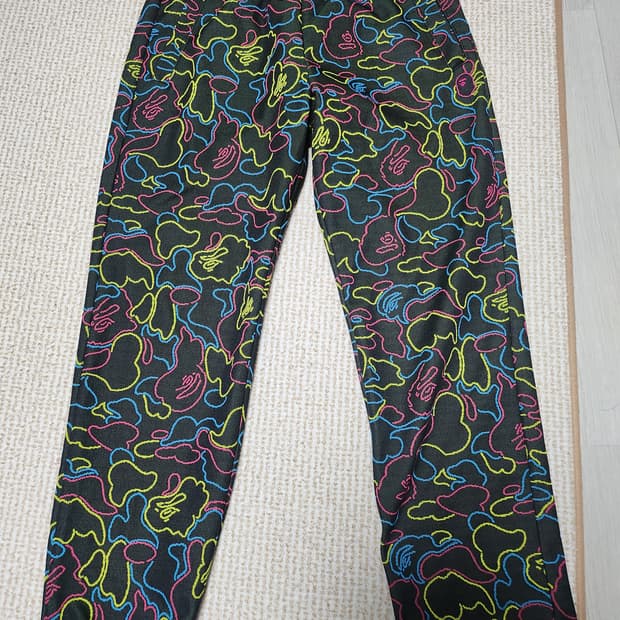 베이프 네온사인 팬츠 2025신작