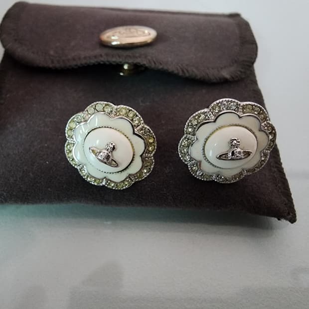 비비안 웨스트우드 귀걸이 정품 풀박스