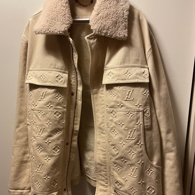 루이비통 데님자켓 팝니다 60사이즈