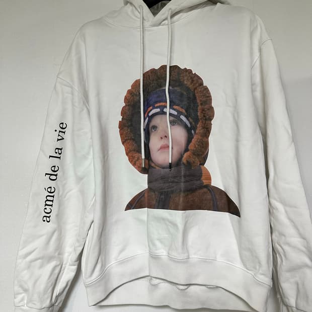 아크메드라비 흰색 후드티 프린팅