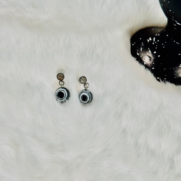 하나뿐인 무늬〰️ 마블 스톤 귀걸이🦓🖤