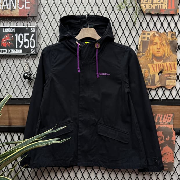 아디다스 후드 코튼 자켓 전면 퍼플 레터링 로고 포인트 블랙