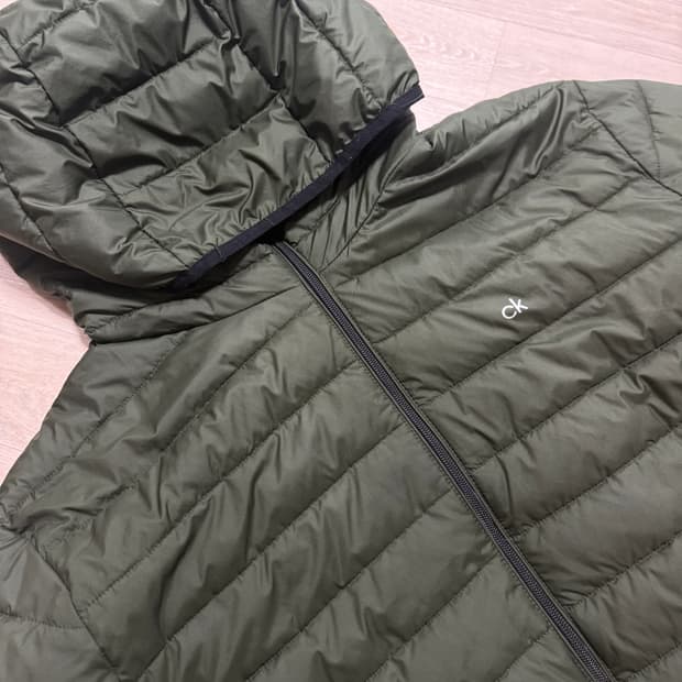 ck 캘빈클라인 카키 경량패딩XL