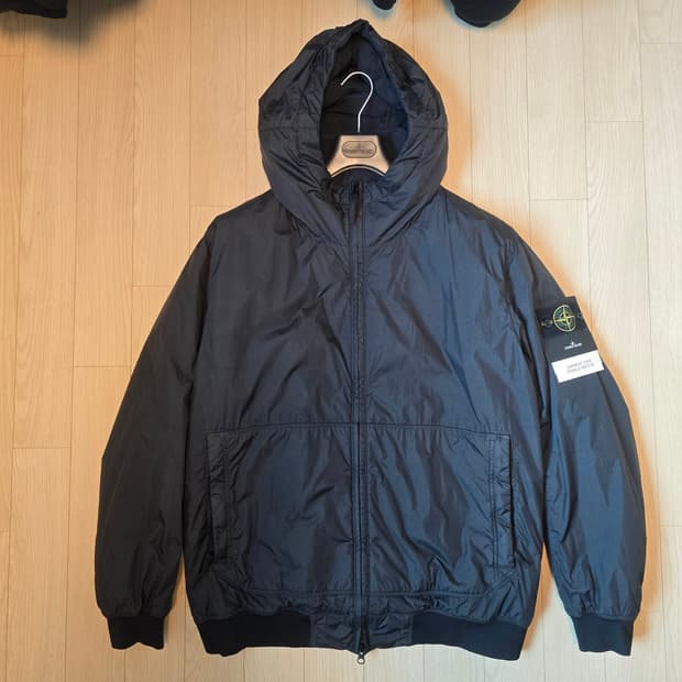 스톤아일랜드 크링클랩스 프리마로프트 25fw