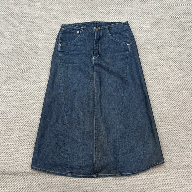 리바이스 엔지니어드진 신치백 데님 스커트 r3765 