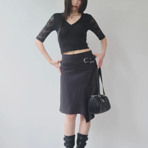 애즈온 PREPPY UNBALANCE SKIRT / BLACK 스커트