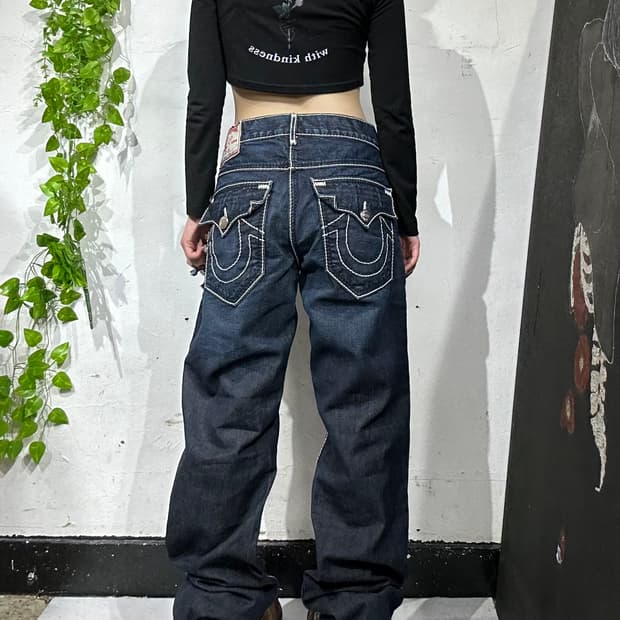 트루 릴리전 리키 자이언트 빅 T 자수 빅로고 와이드 데님 팬츠 청바지