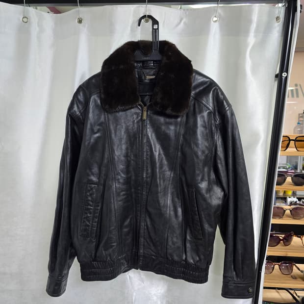 갤럭시 블랙 양가죽 점퍼 (1461)