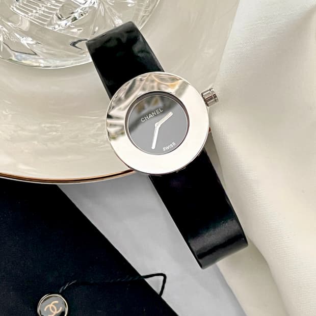샤넬 라 롱드 시계 /  정품감정 . 케어