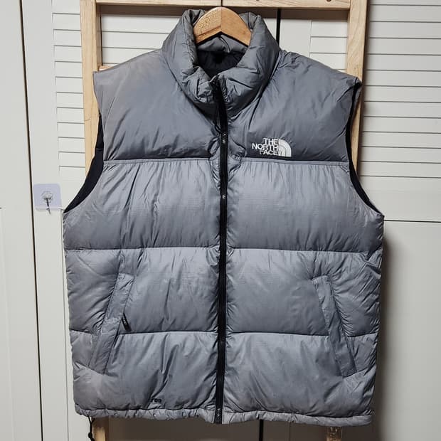 노스페이스 700 눕시 라이트 그레이 조끼 패스트 패딩 자켓