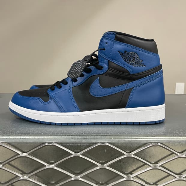 나이키 에어 조던 1 300