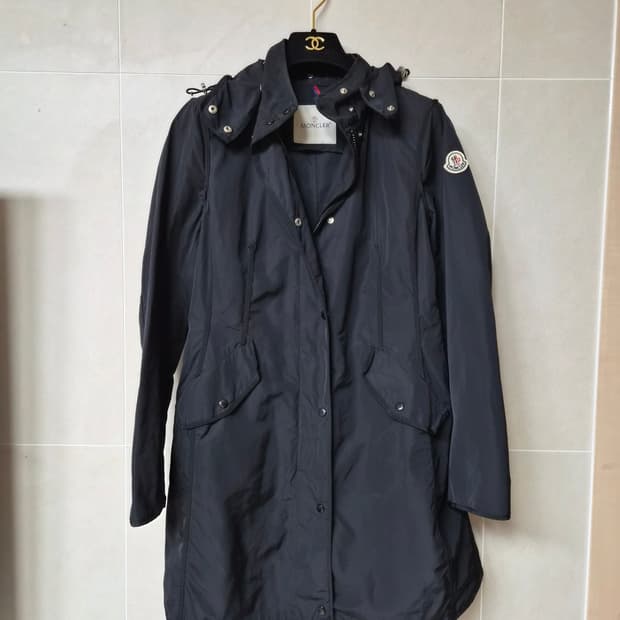 몽클레어 정품 여성바람막이 1(55사이즈)