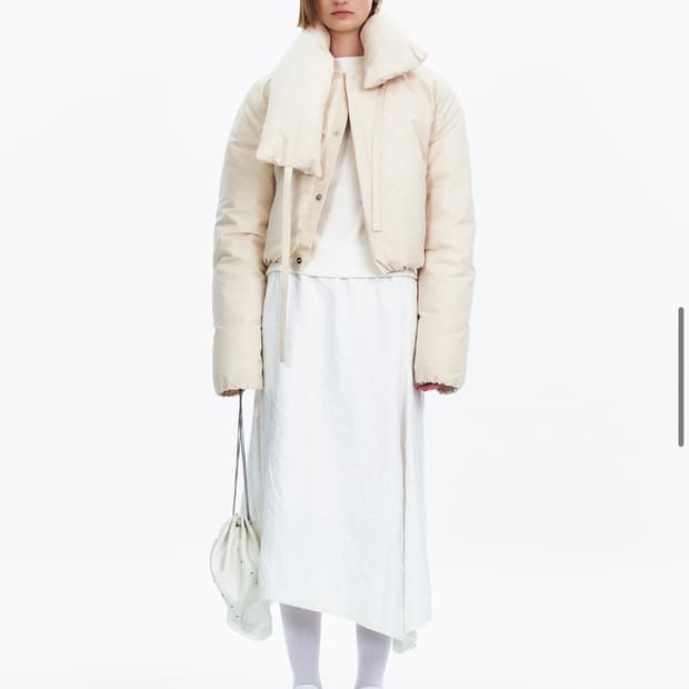 Yunse lea goose jumper 레아 구스 점퍼