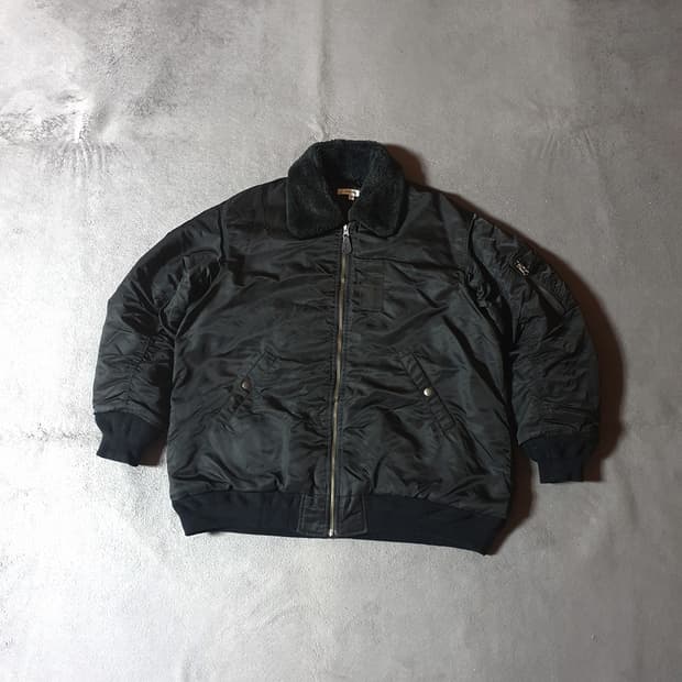 Moussy 마우지 오버사이즈 항공점퍼 자켓