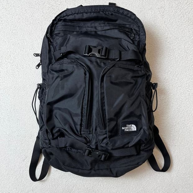 노스페이스 30L 먼데이즈 테크 백팩 Q1239