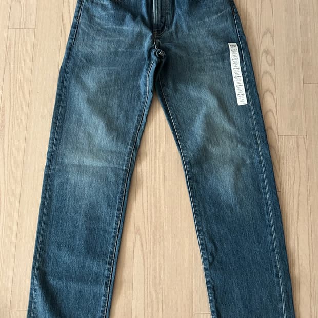 (새상품) 유니클로 클래식핏 스트레이트진 29