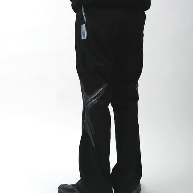 키코 코스타디노브 25SS ALEC K 다트 저지 트라우저