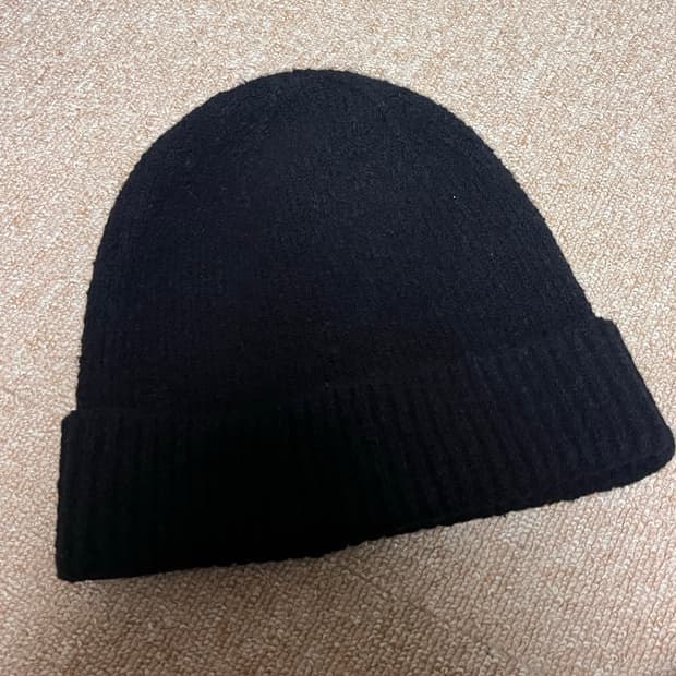 앤아더스토리즈 비니