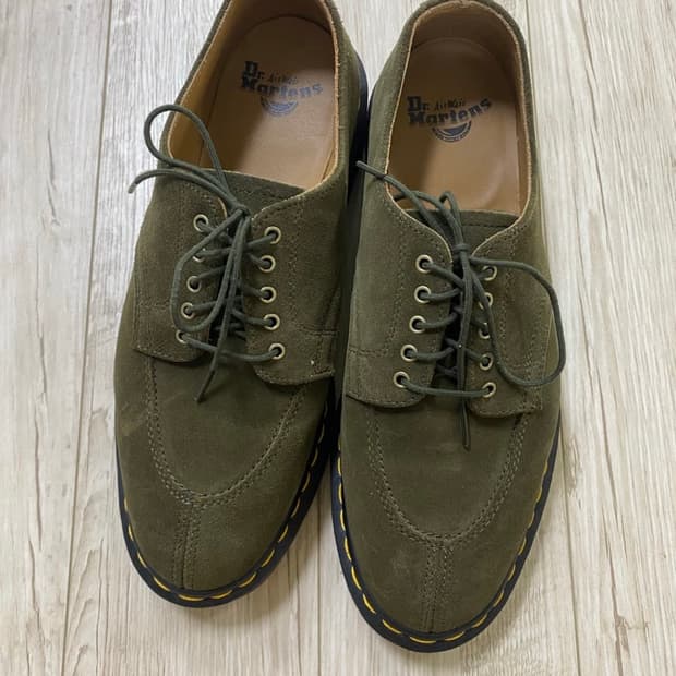 닥터마틴 Dr. Martens 2046 스웨이드 카키 270
