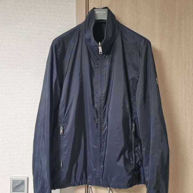 프라다 리버시블 바람막이 자켓 SGH057