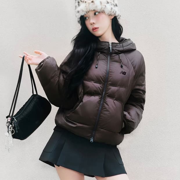 뉴발란스 우먼 플라잉 경량 후드형 다운 M