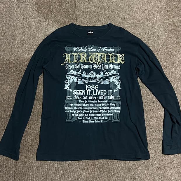 Airwalk Y2K long sleeve