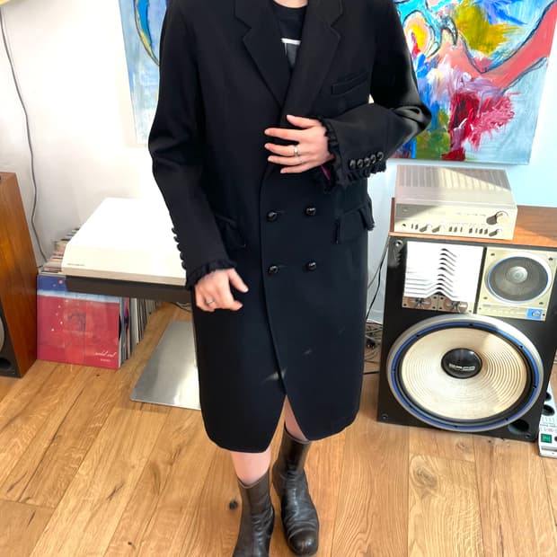 [3] 언더커버 프릴 코트