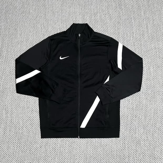 [L] Nike 나이키 검/흰 스우시 져지